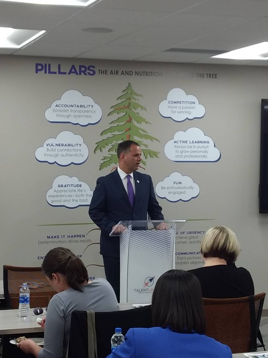 RonaldMicklerJr's tweet image. Packed house to hear @Ashland_Univ @AU_COBE Dean and my boss/mentor @AshlandCoBEDean talk about #leadership at @EngageCleveland #ProfessionalDevelopmentWeek #MBAtheAUway