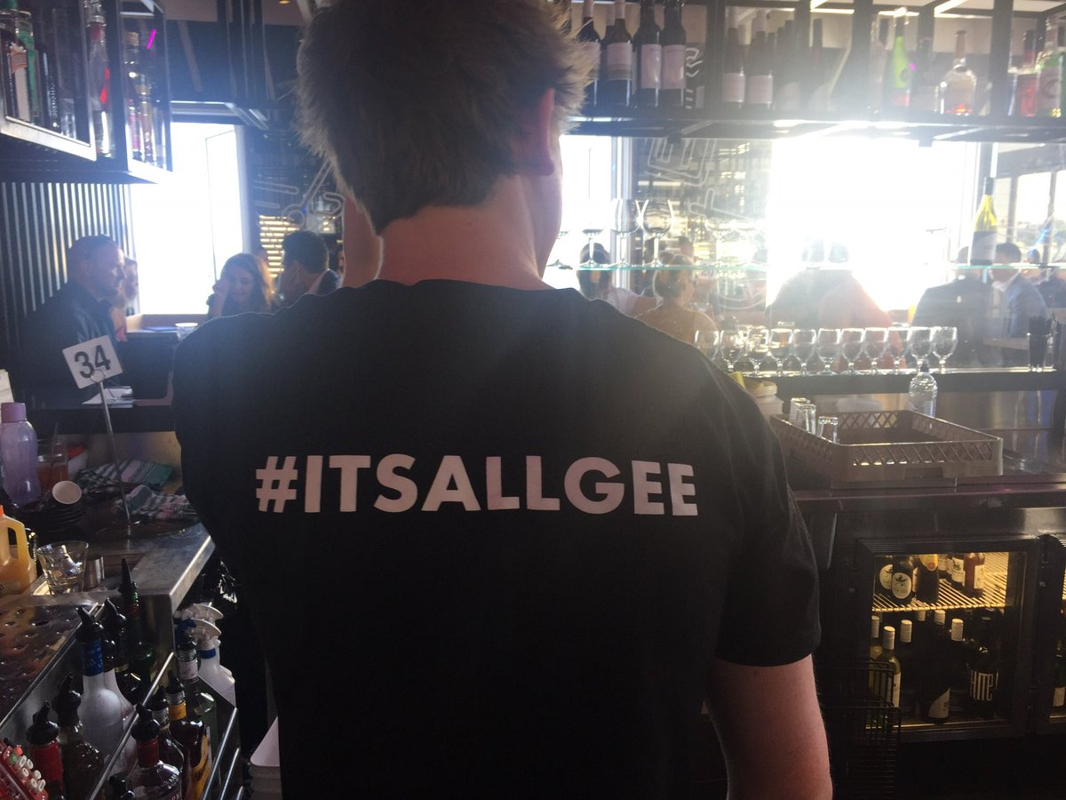 toffmc's tweet image. Came across the Wah Wah Gee Bar in Geelong on the weekend @darabrady8, guessin they don’t know about the #feek either 😅