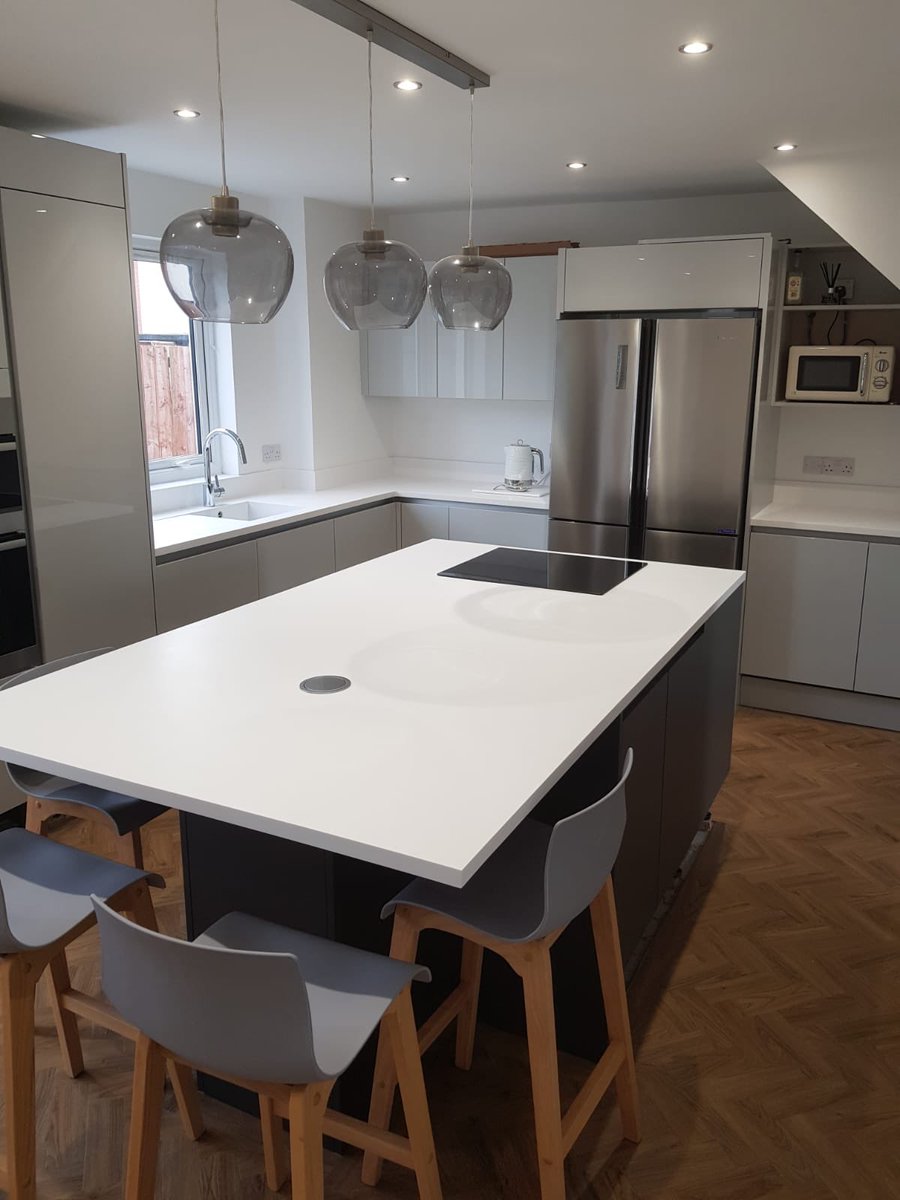 HawdonSurfaces's tweet image. Stunning Glacier White Corian 😍
Seamless Sink ✅
Sloping, recessed drainer ✅
Wireless phone charging port, built into the work surface ✅
Pop up socket ✅
Seamless from upstand into window sill✅

.....Best worktops in the street ✅😉

⭐️Info@HawdonWorkSurfaces.com

@cdukltd