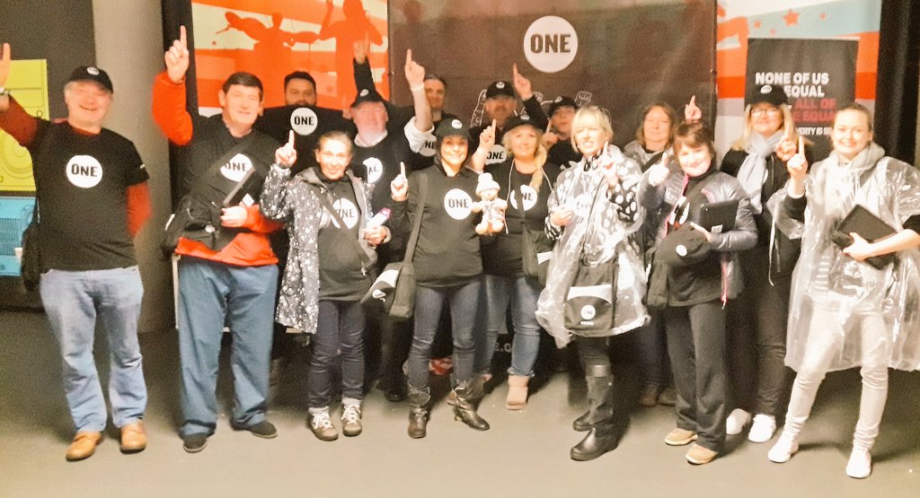 DeDe_clown_ODD's tweet photo. Tonight I discuss the message #PovertyIsSexist with #U2Dublin fans waiting for #U2ieTour show. Great to be with volunteers gathered by @ONEinIreland & join the #ONEonTour calling on all citizens to join the #Agenda2030 Movement & #EndPoverty by 2030. #Goal1 #Goal5 #Ireland4SDGs https://t.co/zy0dqpHFc2