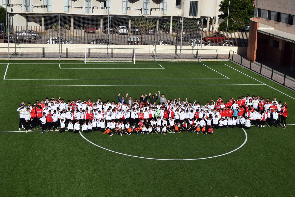 ¡<a href="/cdsalesianosbur/">Salesianos Burriana</a>, crecemos juntos! ⚽️
Enhorabuena y muchos éxitos compartidos. 
burriana.salesianos.edu/blog/el-cd-sal…
<a href="/SalesianosSMX/">Salesianos SMX - #UnSueñoParaTi</a> #Primerolosúltimos #futbolbase #Futbol #Burriana #Borriana @FederacionFFCV