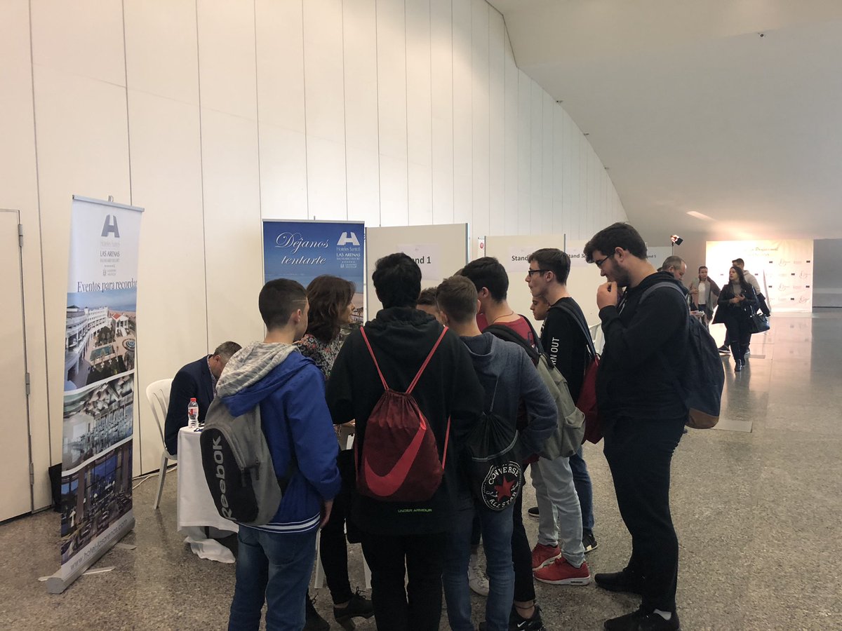 josemariademoya's tweet photo. Talleres y roll playing de alumnos de #FP en el Foro de Oportunidades de Valencia @ForumdFP . Más de 1.500 inscritos!!! @Magisnet Enhorabuena! https://t.co/lrFJfXYSPY