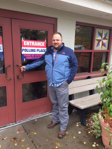LukeforNY's tweet photo. @springvilleny no stickers at this #EastAurora location. https://t.co/ffkLAaTWqy