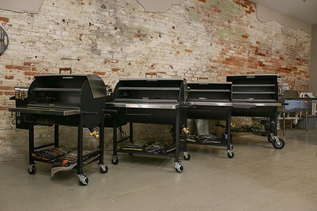 PittsandSpitts's tweet photo. If youโre in KY or Southern IL. @kybbqsupply will take good care of you! ๐
๐ธ Repost @kybbqsupply:
@pittsandspitts we got them ๐ #pittsandspitts #paducah #paducahky #kybbq #kybbqsupply #pelletgrill https://t.co/QmMIRrideC