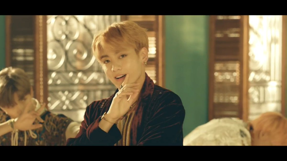 Airplane pt2. Airplane pt2. бтс аэроплан. Bts airplane pt. 2 фотосессия.