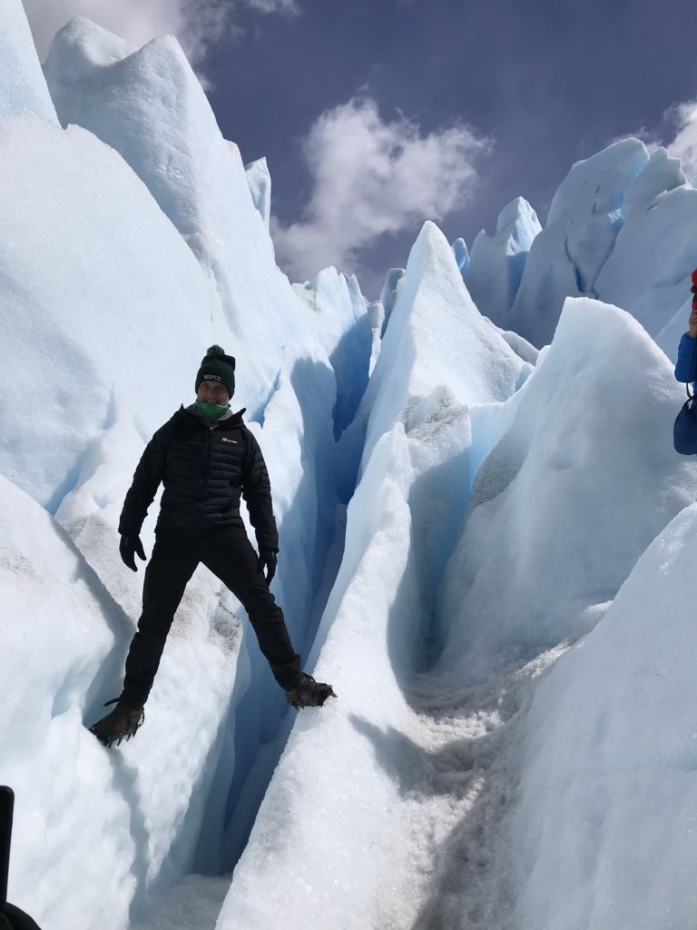 1st day of the #nspcc #Patagonia trek was  pretty spectacular mainly walking on a glacier.!!😬👍🏃‍♂️💪😇   
justgiving.com/Thefundraising…