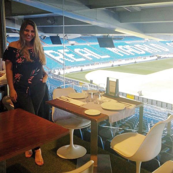 PINCinternship's tweet image. I have a ten year relationship with Madrid and I have finally compiled the list of my favorites! I have immersed myself in the sights, sounds, and flavors of Madrid, I have had my heart stolen by the city’s electrifying culture. Here is my must-do list. buff.ly/2F92pGF