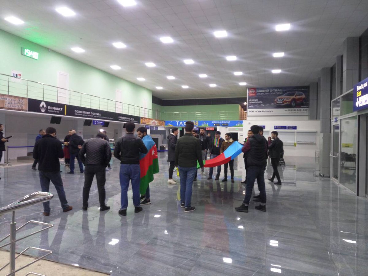 SportAlbatros's tweet photo. Supporters of @FCQarabaghAz are ready to meet their team at the airport of Poltava for #UEL match with @FC_Vorskla #EuropaLeague #uel https://t.co/APhfC7OsK0