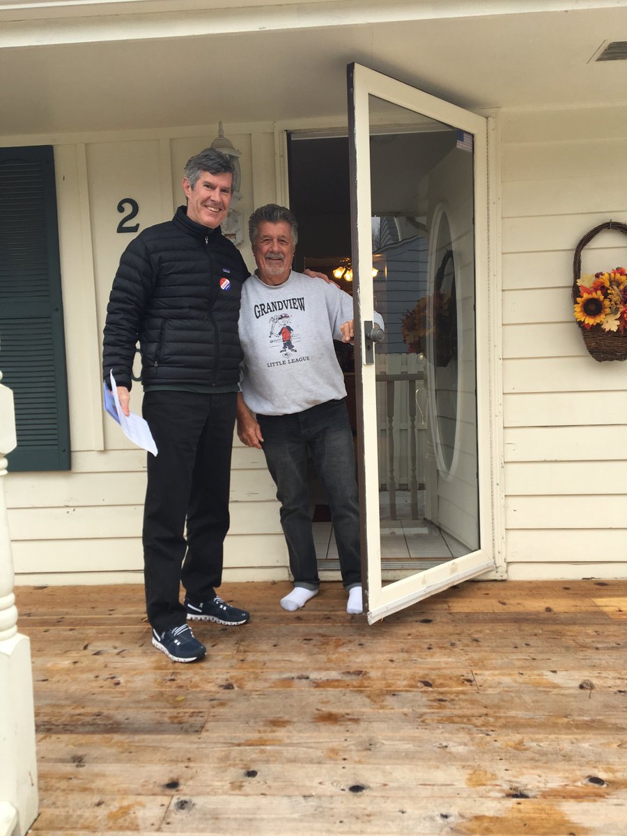 FredHubbell's tweet image. I&apos;m out knocking doors to help voters make a plan to get to the polls today! Can you help? Find the closest place to pick up a clipboard &amp;gt;&amp;gt; fredhubbell.com/volunteer