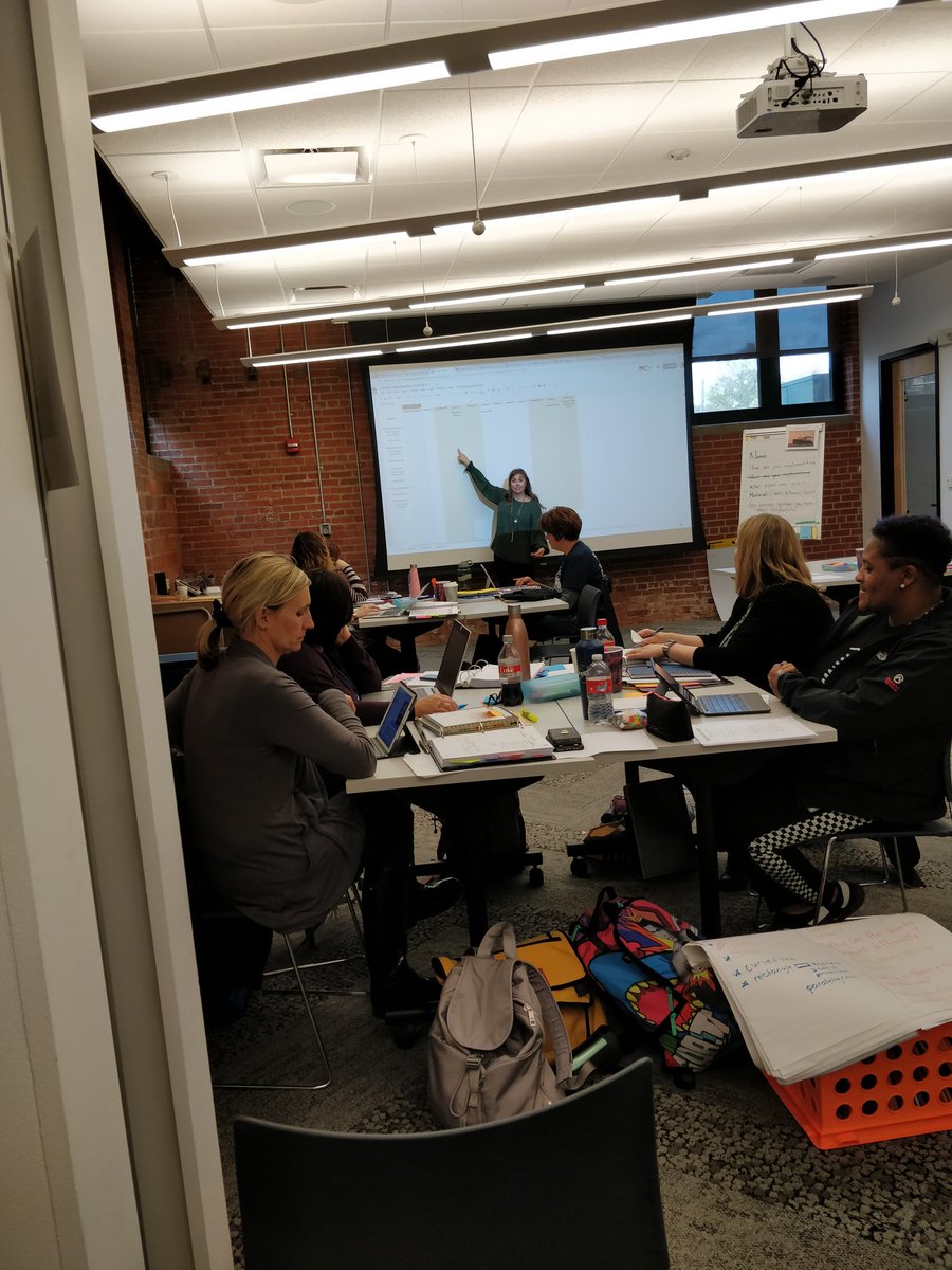 lisachambers's tweet image. #E4Tech Teacher PD today @MidTownTechHive with @CLEMetroSchools @techcorps_org @Connect2TLC #CSforall #CS4OH #CSforCLE