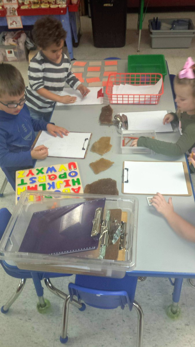 MLuthPreschool's tweet photo. Observational drawings of honeycomb #scpsi https://t.co/vyxgwOd88l