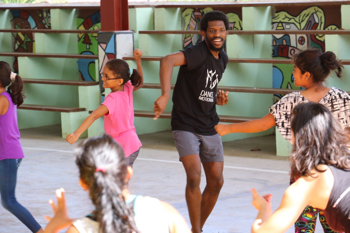 Today we look back and remember Reggie Wilson/Fist and Heel Performance Group leading a workshop at Hogar San Jose de Malambo, an all-girls orphanage in Arraiján, Panama during their season 6 residency.
The company additionally traveled to the Dominican Republic and Haiti.