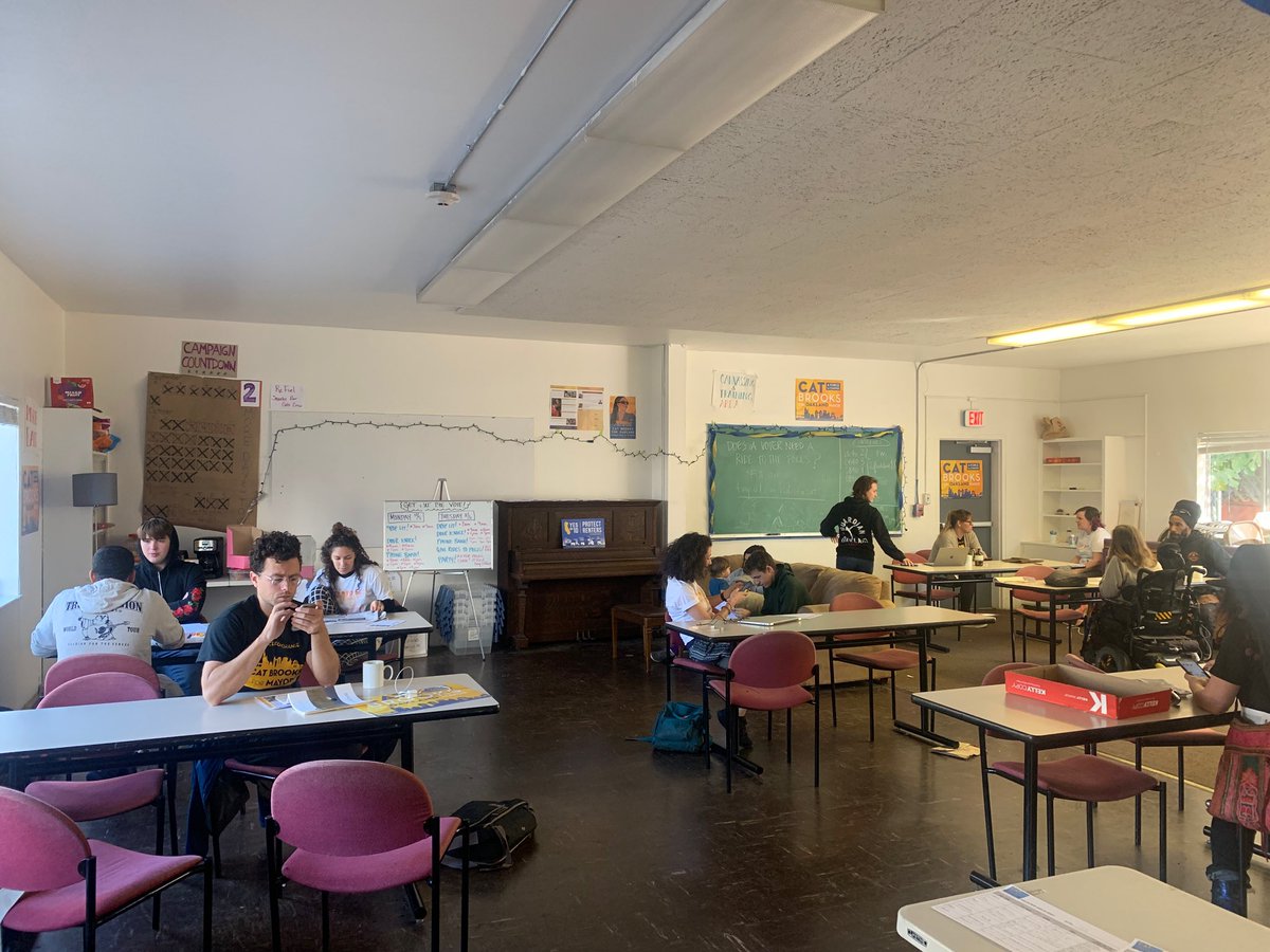 realcatbrooks's tweet photo. The office is hopping this morning! There’s still over 9hrsleft for you to make your voice heard! #CatBrooksForMayor https://t.co/26lkp9dkwV