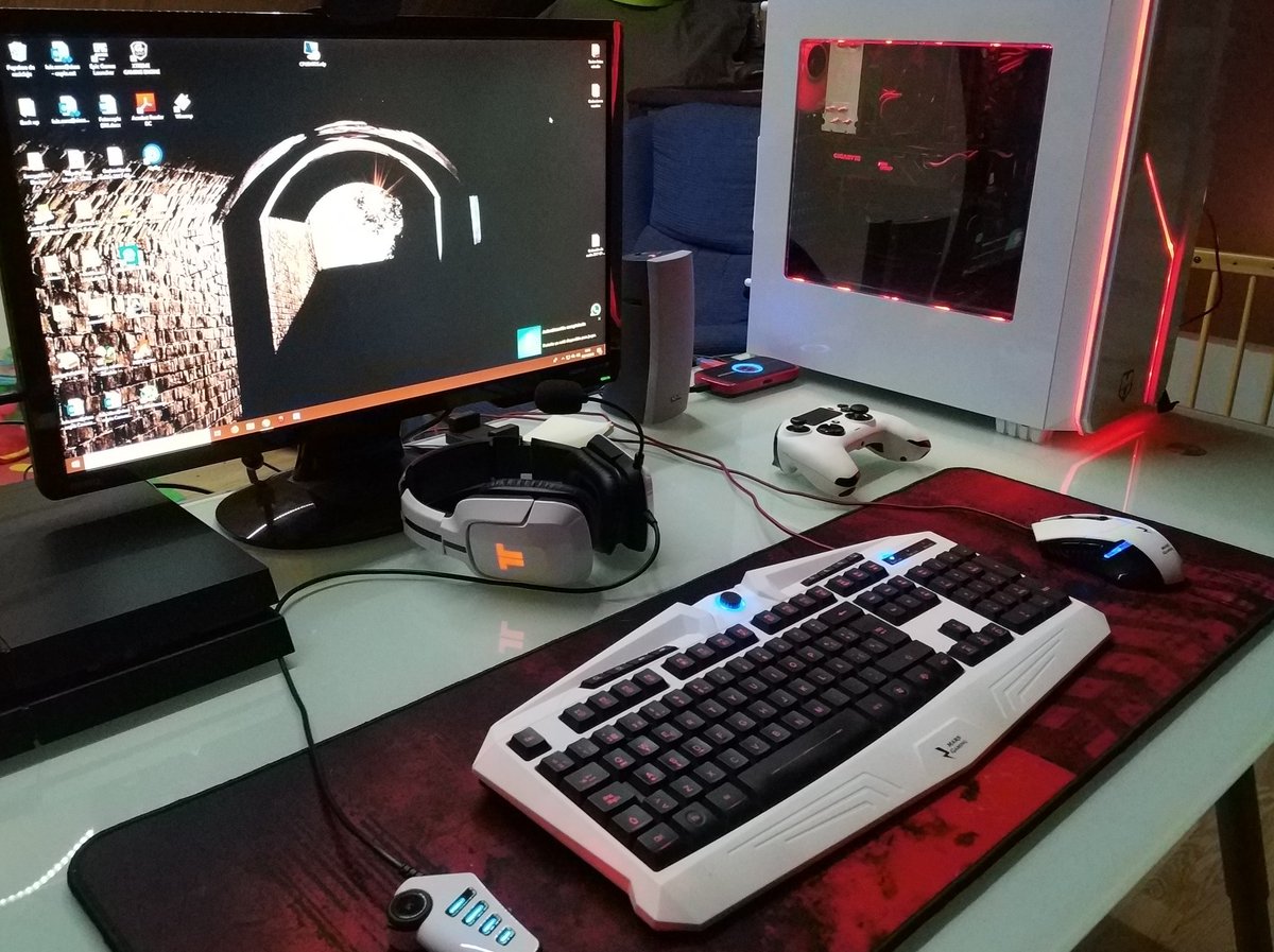 mr_birras's tweet image. Esto se está descontrolado @MarsGaming_ @Nox_Xtreme_ @NacongamingES @AVerMediaGaming #Tritton