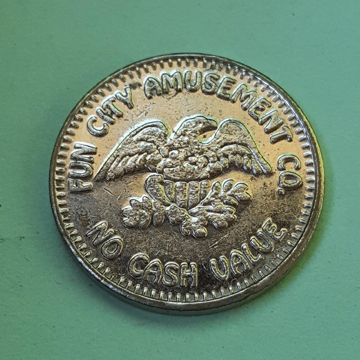 Arcade_Museum's tweet photo. #tokentuesday! πΉ We used to have tokens end up in our machines that were from other arcades. We are hoping to hear stories from this place. Do you recognize this token?? #Token #Arcade #videogames #arcademuseum #Museum #tokensonly #Tuesday #funcity https://t.co/5IMAR8eg9j