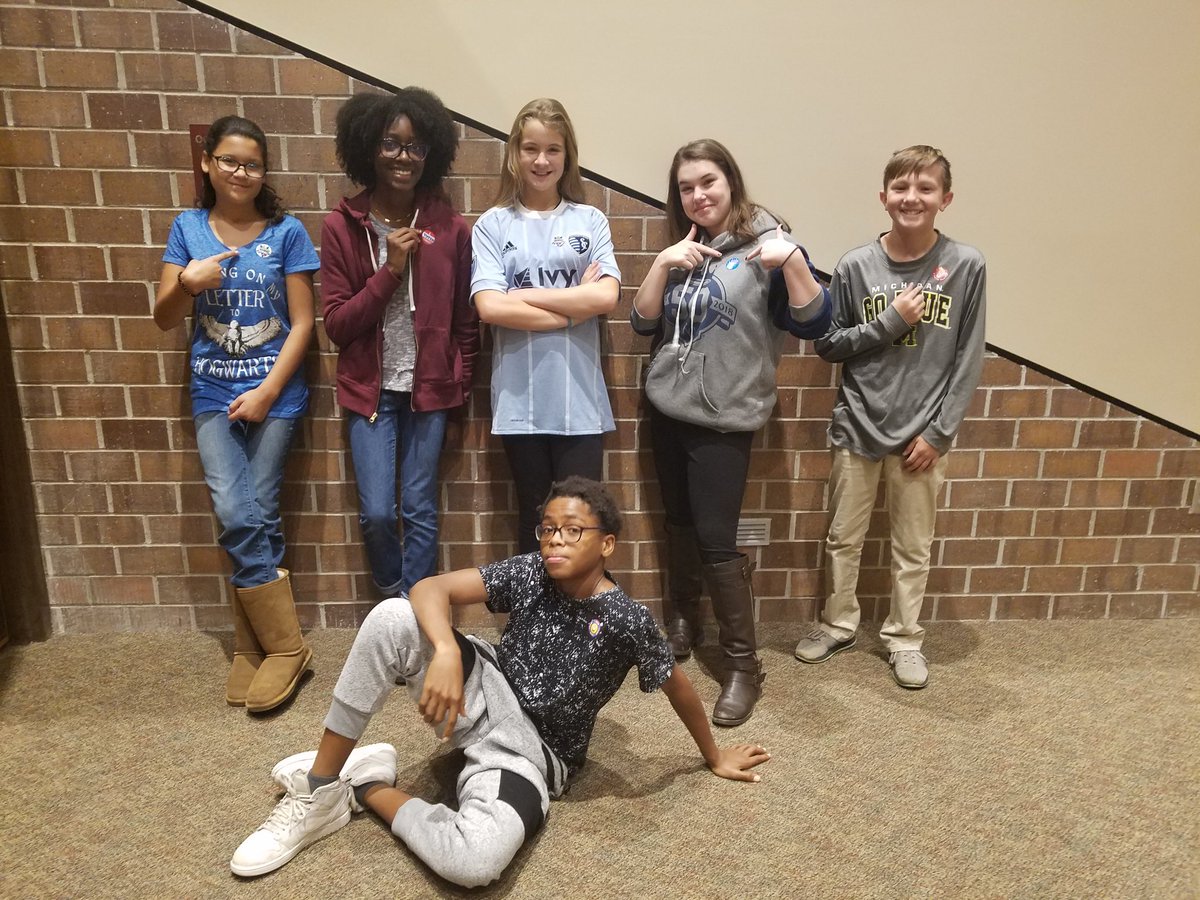 MrsMiller812's tweet photo. #Frmstroopers #stuco #FRMSVoted475 #pollbooths https://t.co/fVNZj6BRCG
