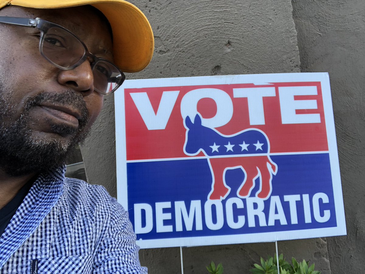 Fyght4Cal's tweet photo. Repping the Blue &amp; Gold on the campaign trail in Georgia for #StaceyAbrams4GAgov @StaceyAbrams @Cal @UCBerkeley @UCBLettersSci @CalAthletics #LetThereBeLight #GoBears #CA2GA https://t.co/zqXCgPvf2W