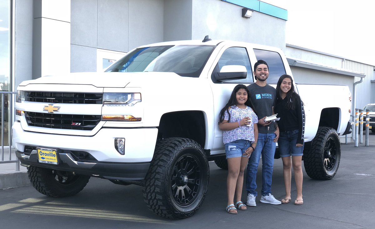 Ask4Thai's tweet photo. Congratulation Jaime #2018Silverado #Chevy #ProCom #Truck #Z71 #4x4 #LED #OrovilleAutoCenter #OrovilleChevrolet #Oroville #BiggsCa #LiveOakCa #DurhamCa #ParadiseCa #Gridley thank you for your local business @Ask4Thai https://t.co/KtqxME20Mp