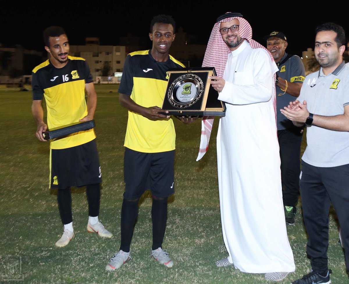 📸📝 مجلس الادارة يكرم نمور منتخب الشباب وبيلتش يضمهم للفريق الأول 