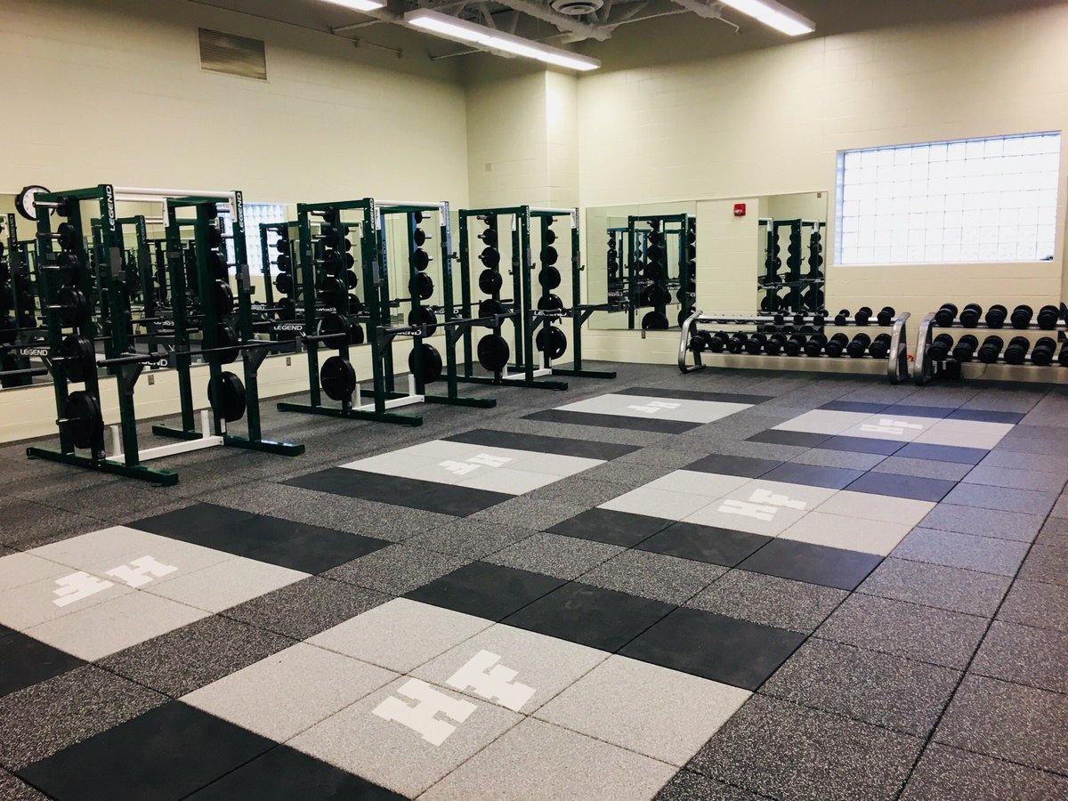 HolyFamilyFire's tweet image. A huge thank you to our HF Fire Booster Club, our donors, and all who assisted with making our new strength training space a reality!  Racks &amp;amp; weights showed up today!  S/O to @RJ_Power_ for your help!  #projectstrength #gofire #rollfire