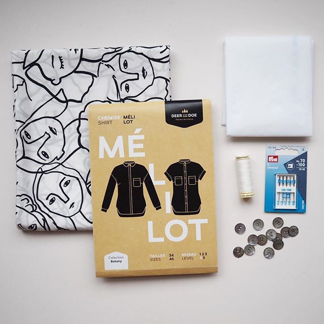 GuthrieGhani's tweet photo. There is something about this faces fabric that’s totally intriguing and I love it! We’ve got some made up into @deer_and_doe_patterns Melilot kits and we also have it to buy off the bolt too! #guthrieghani #deeranddoepatterns #cottonlawn #dressmakingkit https://t.co/rHidLppuDd https://t.co/evvrZeI8nk