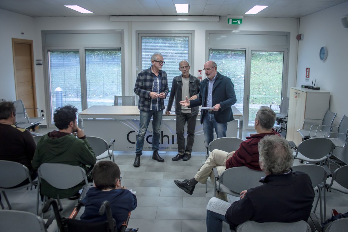 TiComunicazione's tweet photo. Giro del Lago di Santa Croce 2019, la maglietta sarà disegnata dagli studenti delle scuole superiori ... https://t.co/2LTofgkNbb https://t.co/RvcuOshAnh