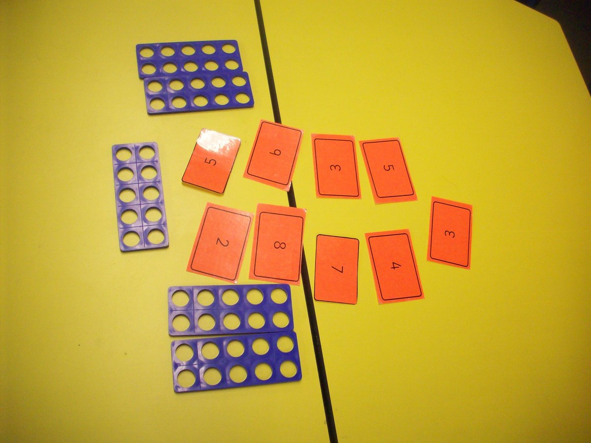 antJP01's tweet image. This was a novel way to teach about the Battle of Marathon - using numicon and number cards to explore Athenian military tactics! #interactivehistory #whatitaughttoday