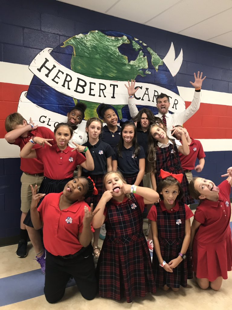 HCGCmagnet's tweet photo. CONGRATULATIONS to our inaugural Student Council! These kids have great plans for our school 
and our community! 
.
.
.
#teamHCGC
#patriotPROGRAMS 
#ONEpatriotONEcommunity https://t.co/2Sux3na1Dw