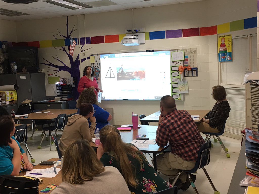 rmcgoogan's tweet photo. Pilot Elementary Teachers are being trained on how to use the Epson projector and interactive tools for enhanced instructional practices. @BlendedGCS https://t.co/VCr9YjmKyv