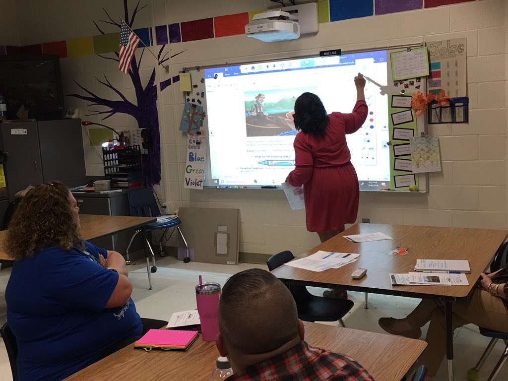 rmcgoogan's tweet photo. Pilot Elementary Teachers are being trained on how to use the Epson projector and interactive tools for enhanced instructional practices. @BlendedGCS https://t.co/VCr9YjmKyv
