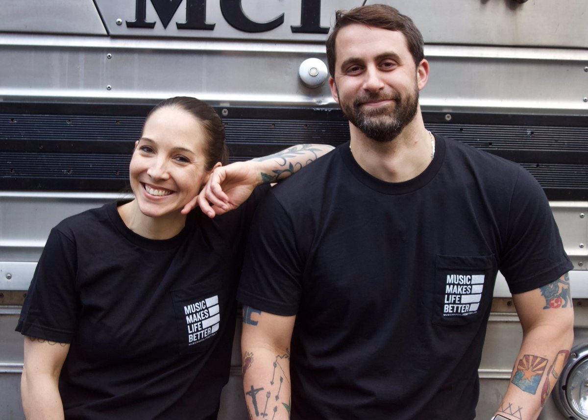 mmlb_org's tweet image. #MMLBGear ::Unisex Pocket T::

#jamminjava #buynow #shop #musicmakeslifebetter #support #tourbus #pockettee