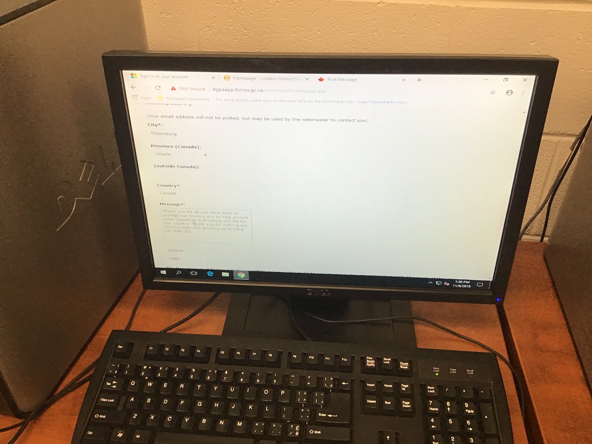 Mrs_TurnerBio's tweet photo. Today our class wrote messages of appreciation and gratitude to the men and women serving in the Canadian Forces. Thank you for protecting our rights and freedoms! If you would like to send a message as well, follow this link https://t.co/ARL9wMfoG0 #RemembranceDay @LDCSBSchools https://t.co/r25vLWUin9