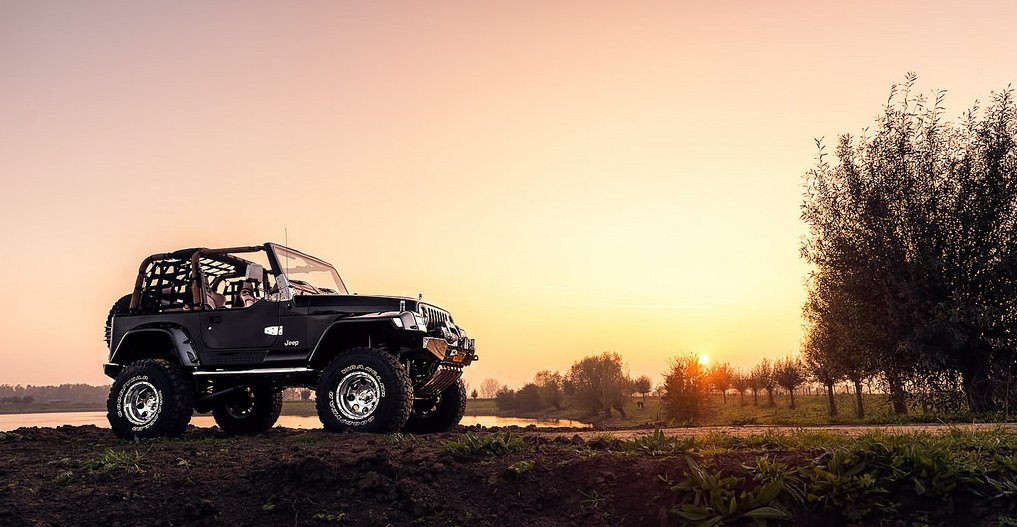 Hi #Jeep friends! 👋👋How's your #ToplessTuesday so far? Did I see or hear that it's #VoteTuesday also?!? 😜😂
@THEJeepMafia @rpx53 @ReturnCheck @iwata77 @abs1146 @SolarTJChick @KrawlAmerica @kayteedid13 @1969redfairy3 @laurie988 @Legendary1941 @BwsCurtis @hawkaire_clt @Olga_97TJ