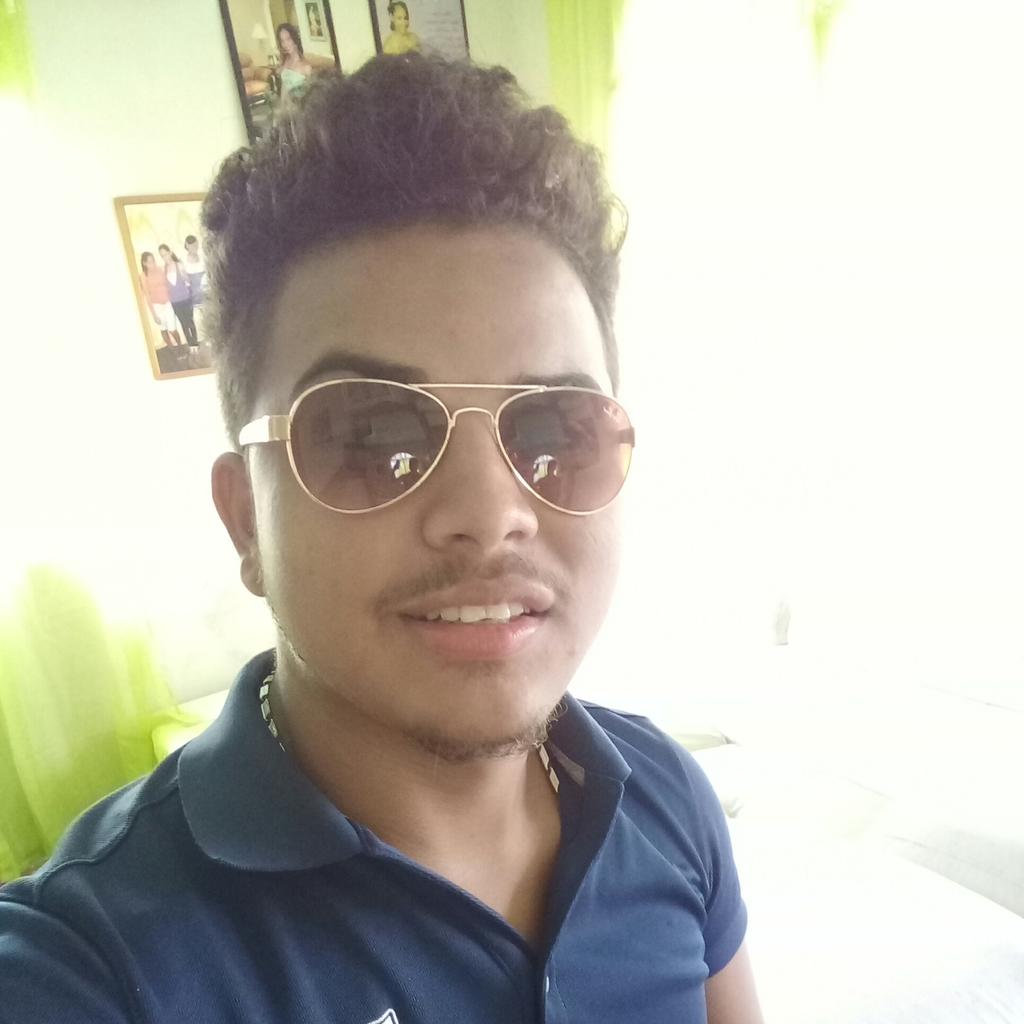 JesmarBonilla1's tweet photo. #NuevaFotoDePerfil https://t.co/zaWF47rACW