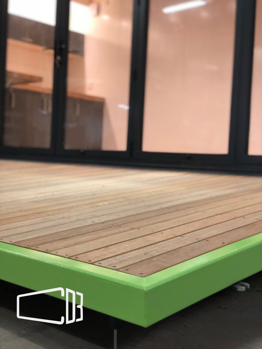 ContainerCDB's tweet photo. HEREFORD WATCH OUT!NMITE studio is about, converted shipping container engineering studio is on tour #educationroadshow #engineering #shippingcontainerclassroom #convertedshippingcontainer #shippingcontainerconcersions https://t.co/2ZfkZkN5m1