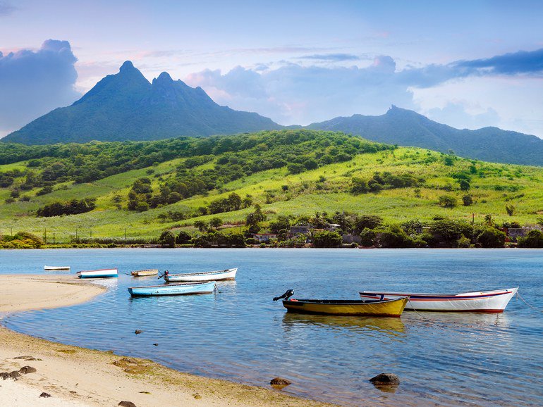 CNTraveler's tweet photo. The 25 best islands for swimming and snorkeling https://t.co/N8d1LlemE2 https://t.co/1tfpt0FqU7