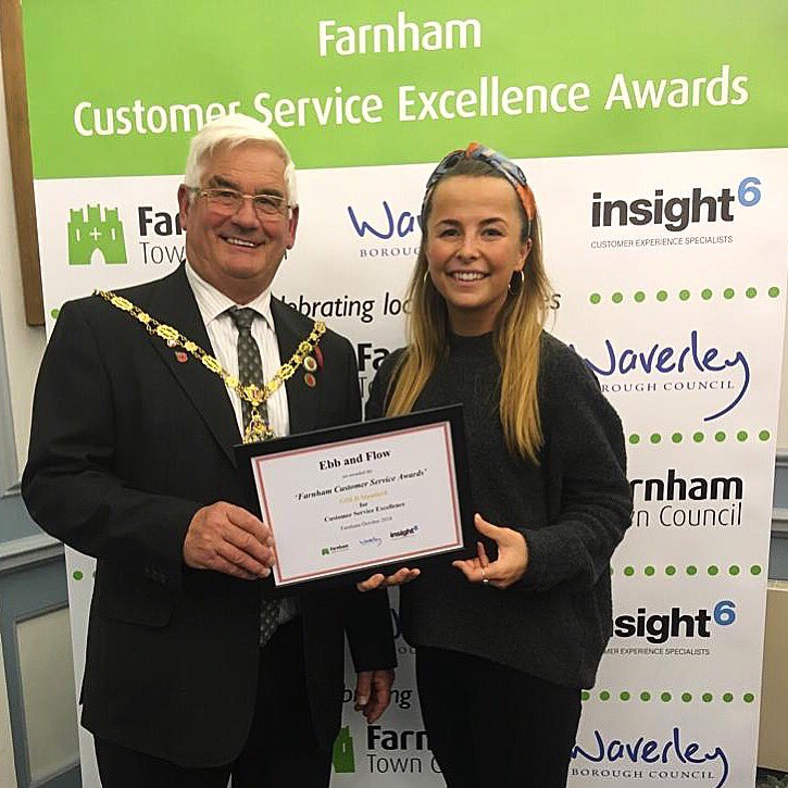 Ebb_Flow_Yoga's tweet photo. Our wonderful team have been recognised for all their hard work at today’s #Farnham Customer Service Excellence Awards, receiving a Gold Standard award from the @FarnhamOfficial Town Mayor. A proud day for the studio 🙌🏻 #FarnhamCustomerServiceAwards #CustomerService https://t.co/d2vkb1Qcn3