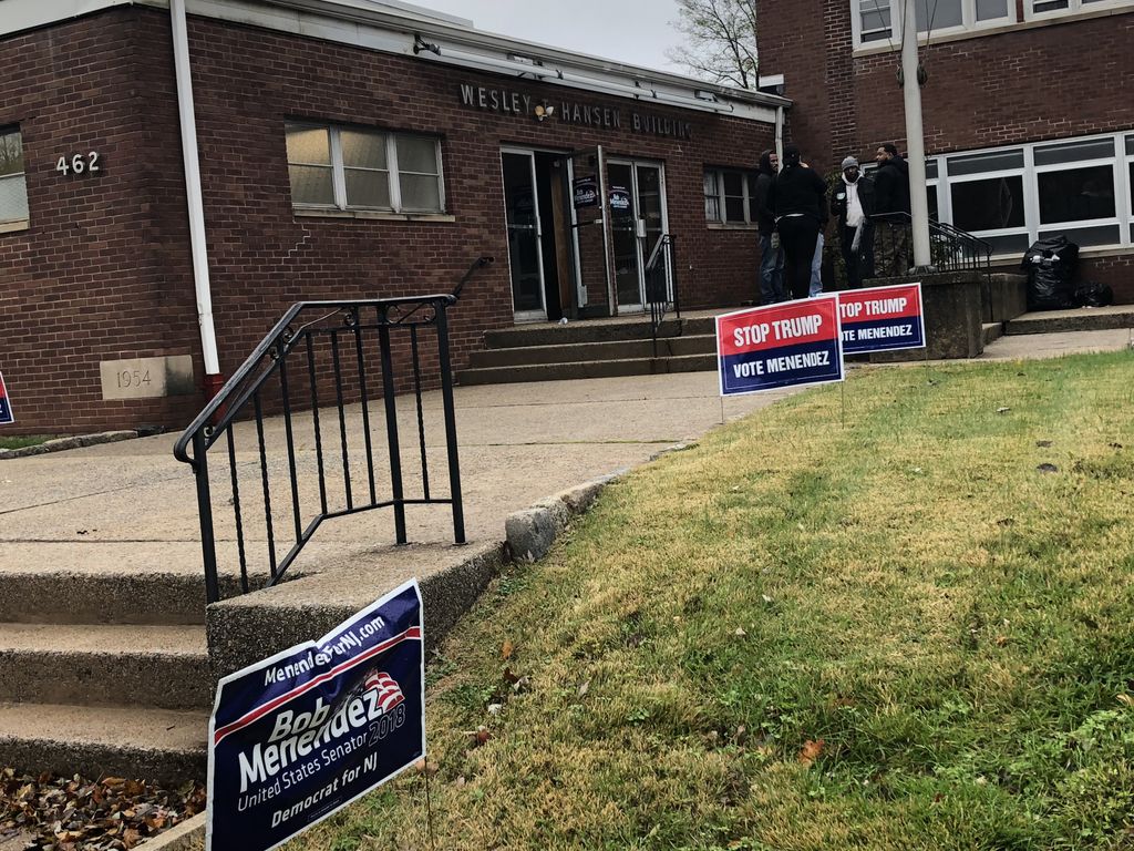 gotoother's tweet photo. #PerthAmboy y #TeamMenendez en sintonía con la necesidad de cambiar el destino de esta nación y protegernos de #Trump 
Salgamos a votar, llamen a los amigos, todos a votar por el Senador Bob Menendez!
#VotoLatino #NewJersey #NoAHugin https://t.co/jUV6BgG5kj