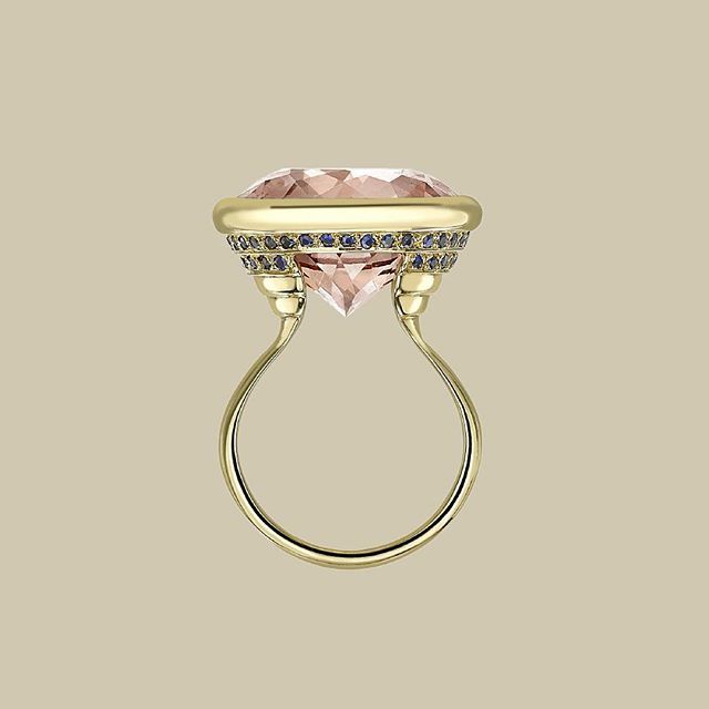 Fresh morganite and sapphire. By @hannahmlondon 💫
•
•
•
•
#gemstonerings #ringsformodernlovers #modernlovers #cocktailrings #colourclash #goldrings #jewelrydesigner #jewellerylover #jewelsofinstagram #ringoftheday #ringspiration #ringsofinstagram… ift.tt/2ztdvzS