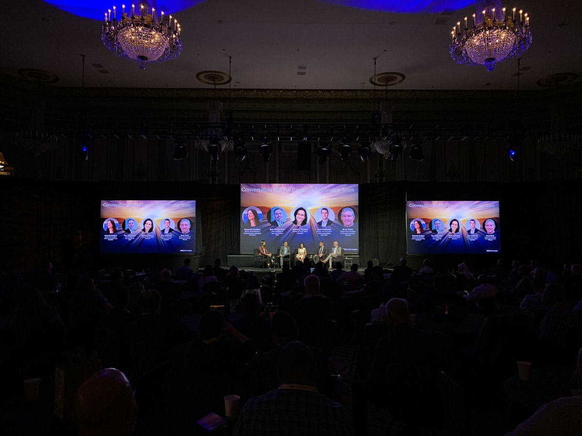 Bhouse563's tweet image. Executive Leadership conversation to round out the #DellTechForum Lots of great talent on stage! @DellEMC @VMware #TransformIT #UpLevelConversations #MultiCloud
