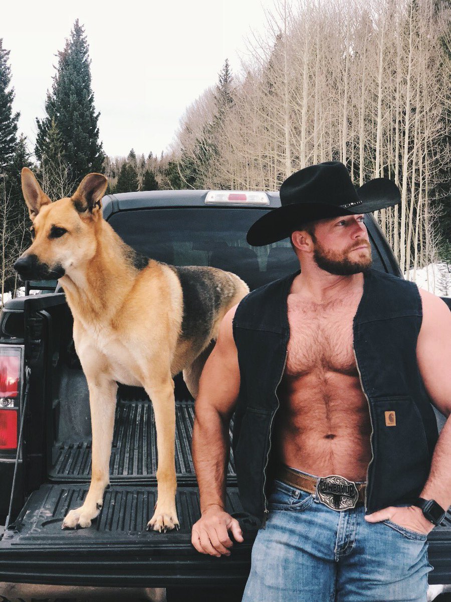 tracetrainer's tweet photo. I started a new Instagram, johnny.desperado ..... let’s see how long this one lasts 😄 give me a follow over there would ya 🙏🏼🤠#cowboy #countryboy #follow https://t.co/yln0MVgZte