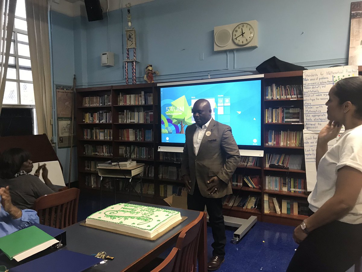 Celebrating Dr. Wladimir Lewis Thomas for recently earning the Ernest Logan Leadership Award! #K221 #FamilySchool #Steppinguptoexcellence #D17