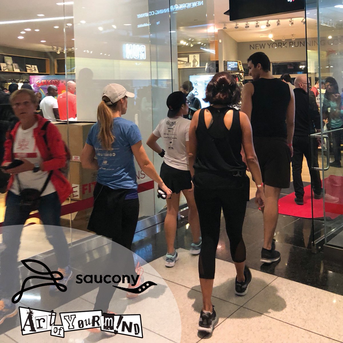 ArtOfUrMind's tweet photo. Excitement upon arrival for @saucony x @nyrunningco special NY Marathon themed event ๐โโ๏ธ๐โโ๏ธ#saucony #jackrabbit #sauconyevent #jackrabbitevent #newyorkrunning #nyrunning #nyrunningco #customartwork #nycmarathon #newyorkmarathon #raceday #customtees #airbrushedtees #airbrushonsite https://t.co/lFPo0GMHTZ