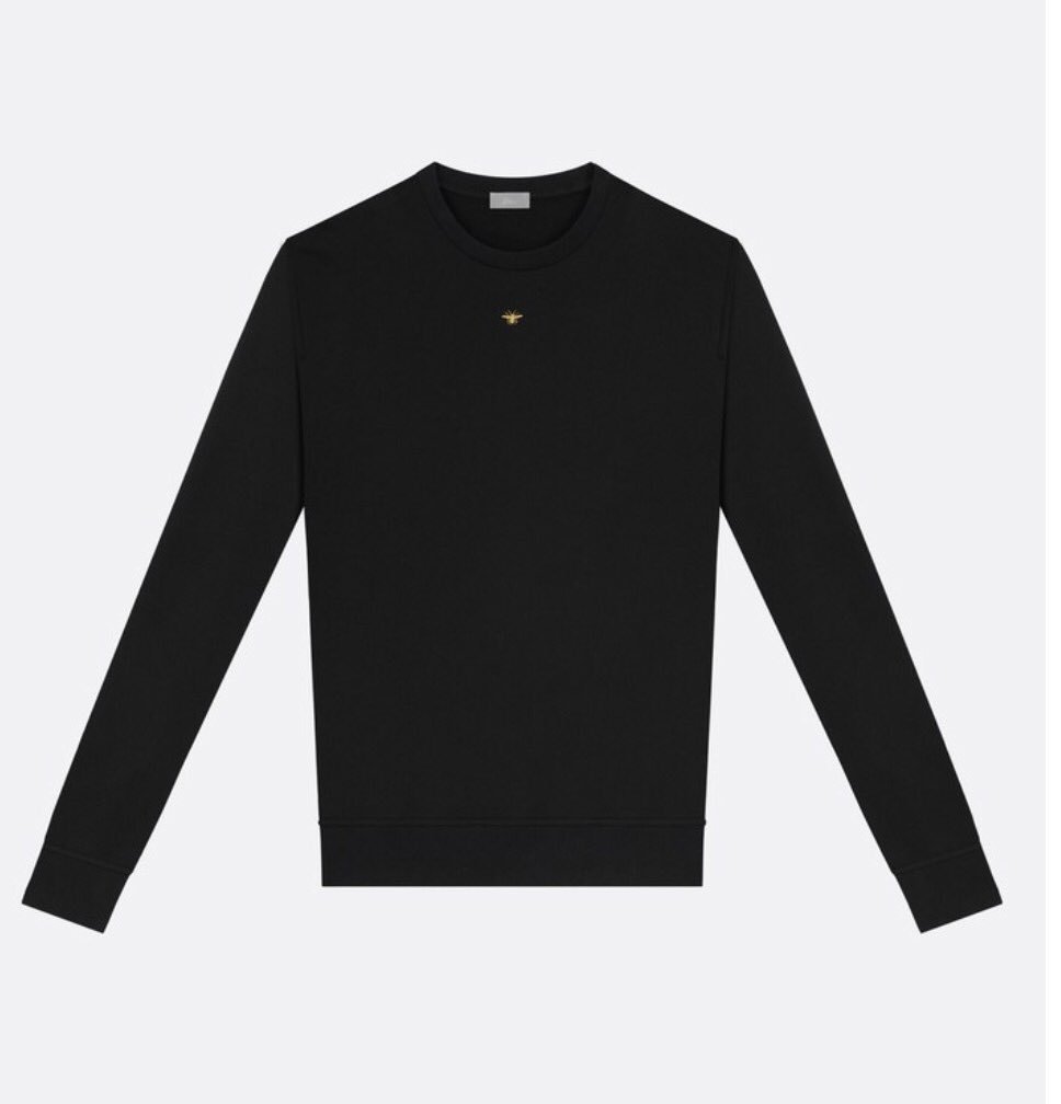 Monsieur_HJ's tweet photo. Robert Pattinson wear Dior shirt and Dior sweatshirt for leinrocks magazine shoot #HighLifePromo https://t.co/oWeG2dRDRh