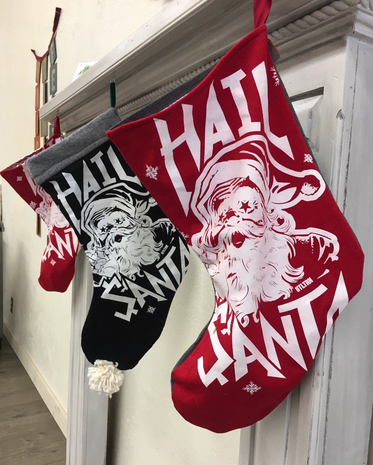 utltrn's tweet photo. Handmade Holiday Decor for Your Celebration! - https://t.co/FqpXUxp0Sm https://t.co/ePHuCgJEdu