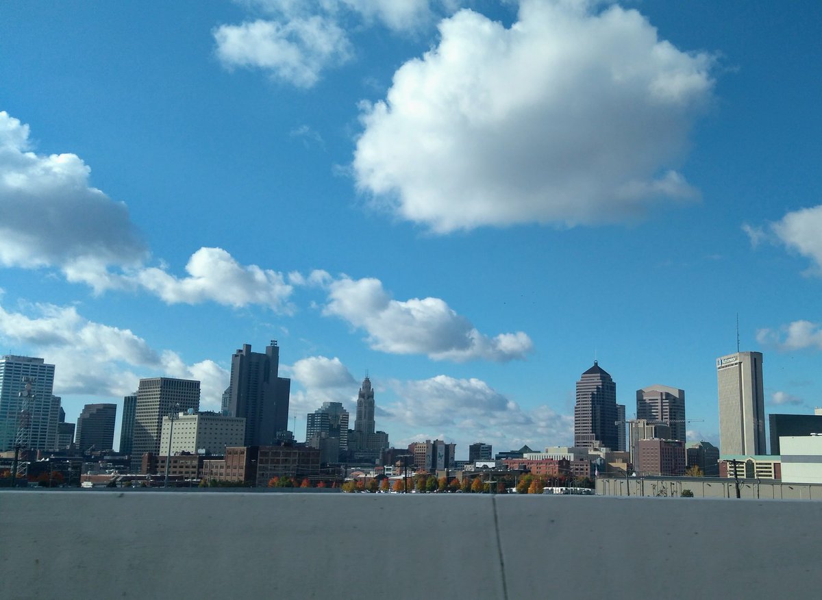 z_marks's tweet image. Spending #ElectionDay driving through Ohio, Pennsylvania, New York, and Massachusetts is a powerful way to feel connected and invested in this beautiful mess. #freedomandjusticeforall #Midterms2018