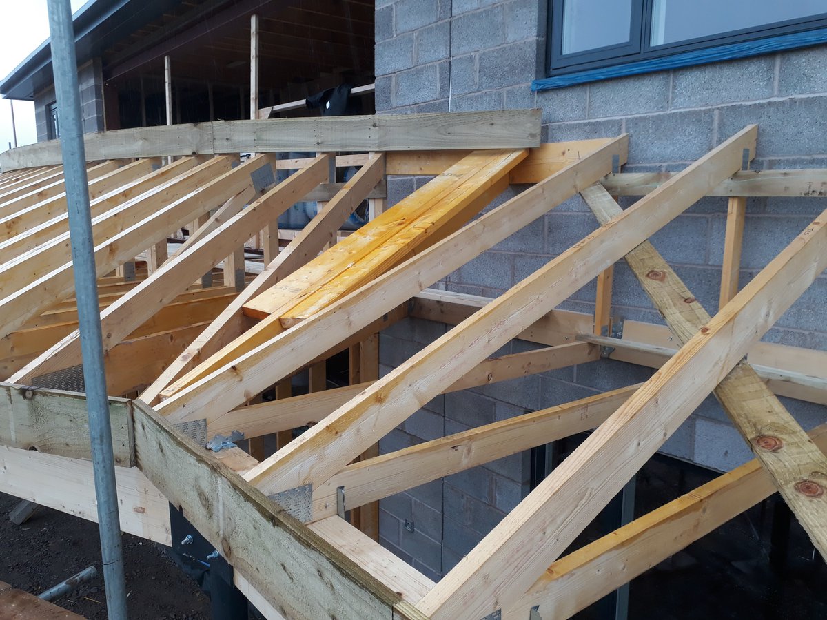 mono pitch roof trusses 12.300 About Roof