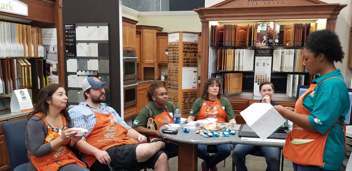 Cloretta did a good job filling in for SASM Chris while he's away.  You rock!!! #teamwork
#MASMinspecialty:) #HDPP #specialtytuesday