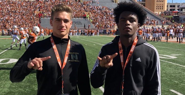 EJHollandOn3's tweet photo. Texas wowed a pair of elite 2021 California recruits in QB Jake Garcia (@JakeGarcia14) & Anthony Beavers (@BeaversAnthony) #HookEm. https://t.co/CmYQkGVuvr https://t.co/pdoyUedMWu