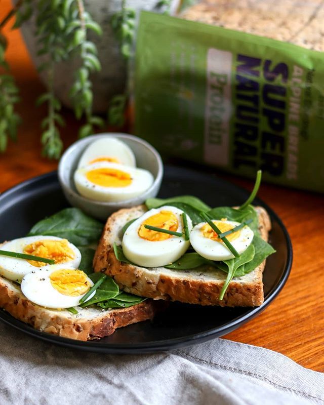 AlpineBreads's tweet image. This one is for you gym goers. Hit those protein macros 🥚💪 #Gainz #Macros #Protein #Mealprep #FitFood #fitnessgoals #AlpineBreads #eggs